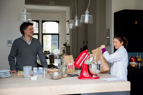 Make your own organic sourdough baguette with honeycombed dough - Image n°2 - Wecandoo