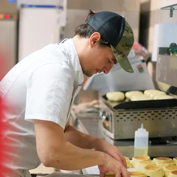 Zacary : Cuisinier à Paris