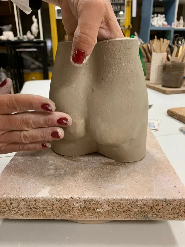 Modelez votre vase femme - Image n°4 - Wecandoo