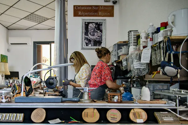 Fabriquez votre bijou palet en argent ou en laiton - Image n°1 - Wecandoo