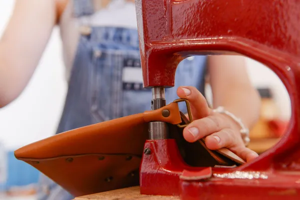 Réalisez votre sac à main en cuir - Image n°3 - Wecandoo