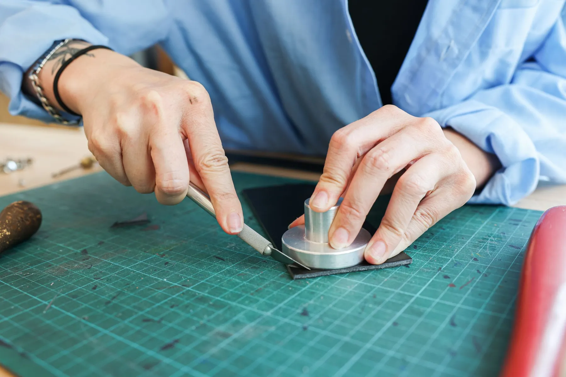 Réalisez votre sac à appareil photo en cuir recyclé - Image n°3 - Wecandoo