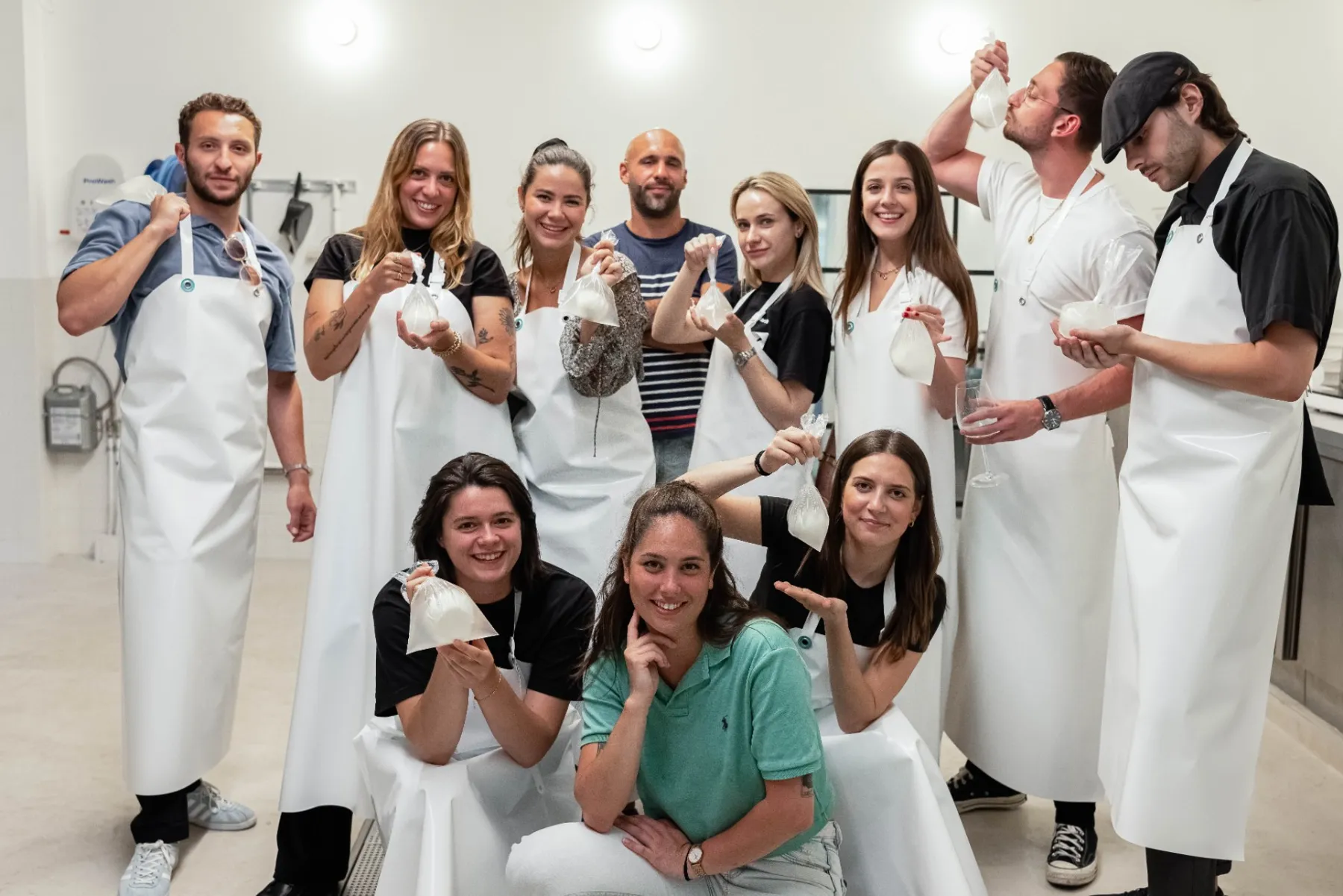 Passez une soirée artisanale en équipe et réalisez vos burratas - Image n°3 - Wecandoo