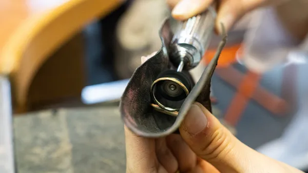 Créez votre bague en laiton plaqué or - Image n°3 - Wecandoo