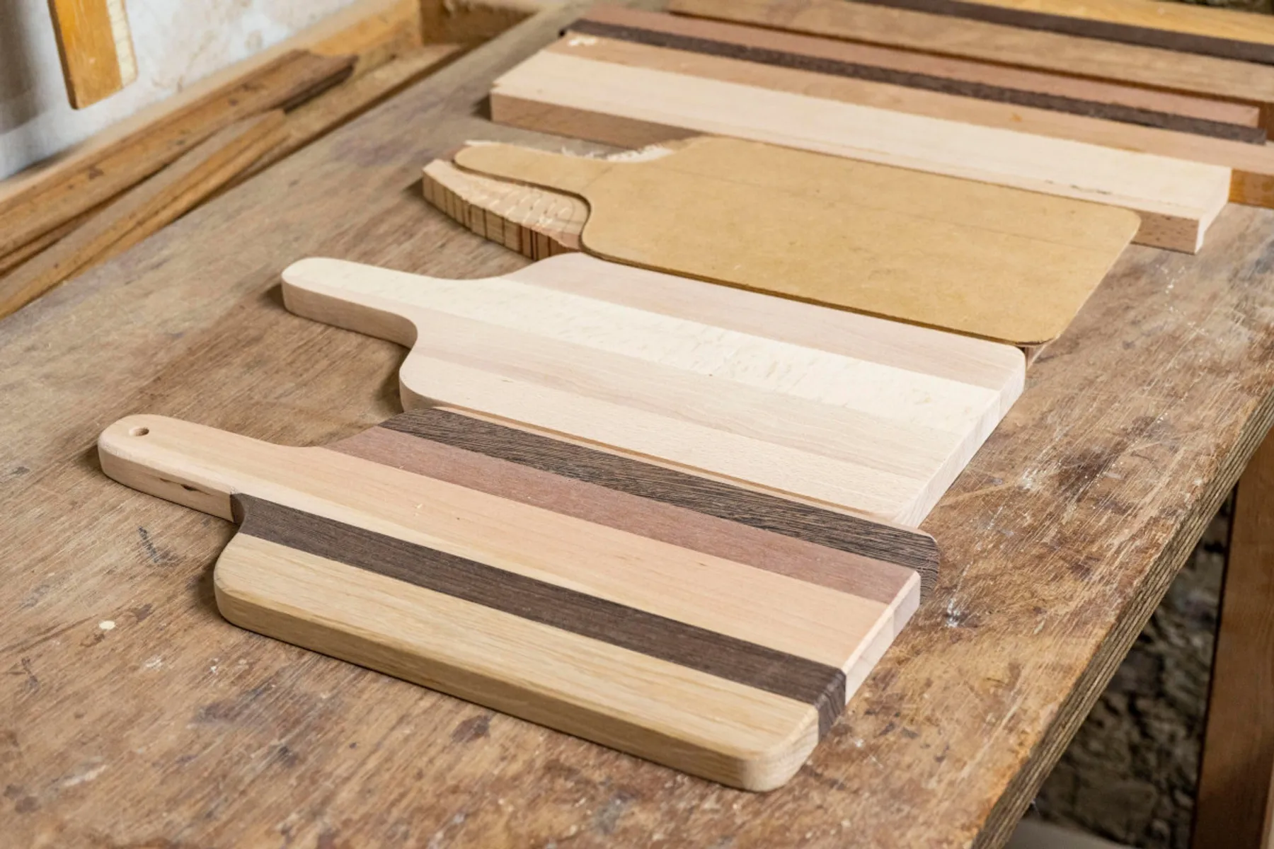 Fabriquez votre planche à découper en bois avec Michel - Image n°2 - Wecandoo