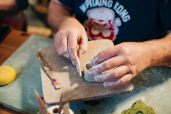 Initiez-vous au modelage avec de la faïence - Image n°4 - Wecandoo