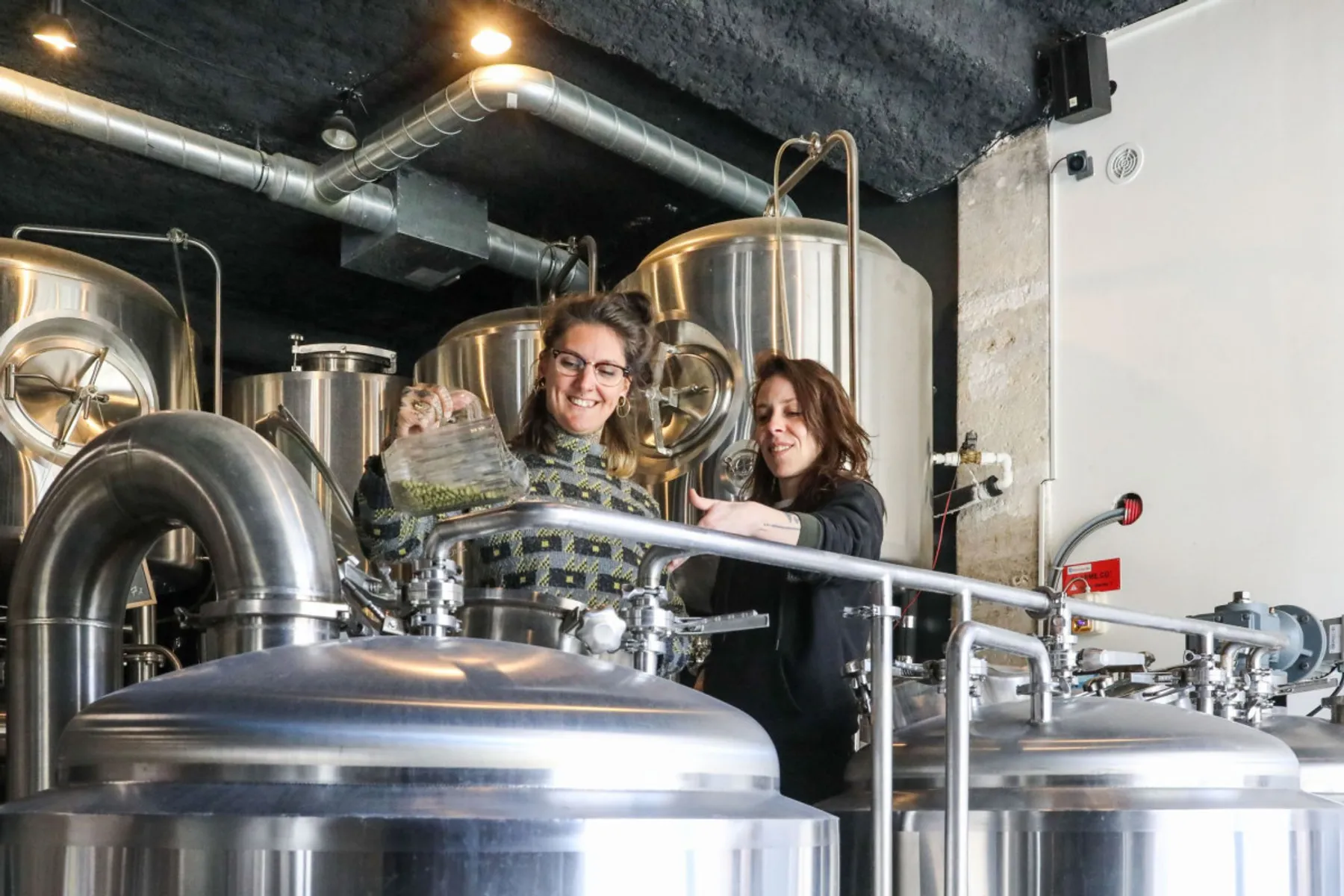 Visitez une brasserie artisanale et dégustez bières et flammekueches - Afbeelding nr. 4 - Wecandoo