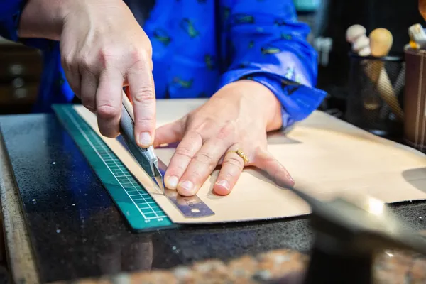 Créez votre sac à main en cuir - Image n°2 - Wecandoo