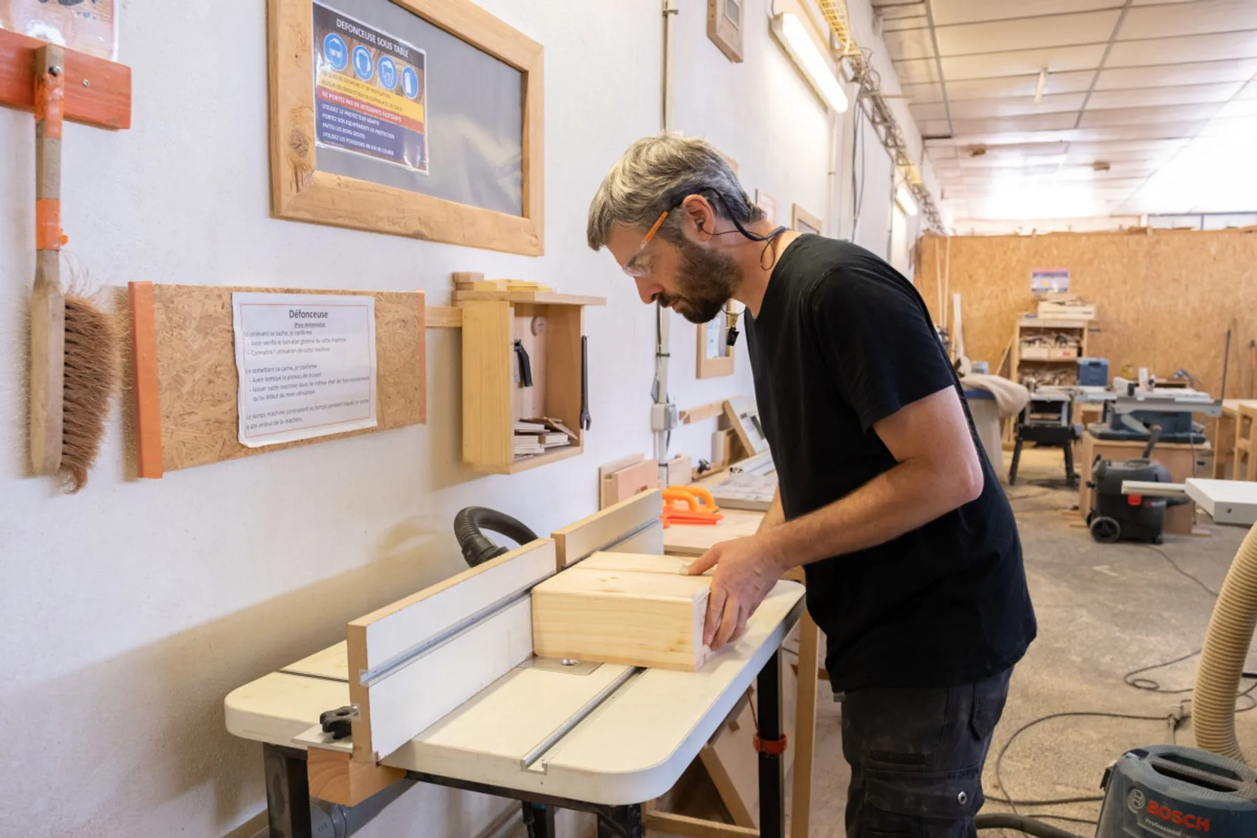 Fabriquez votre table de chevet en bois - Image n°3 - Wecandoo