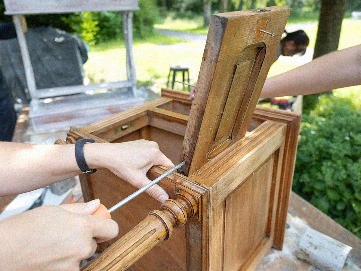 Ateliers Restauration de meubles et objets