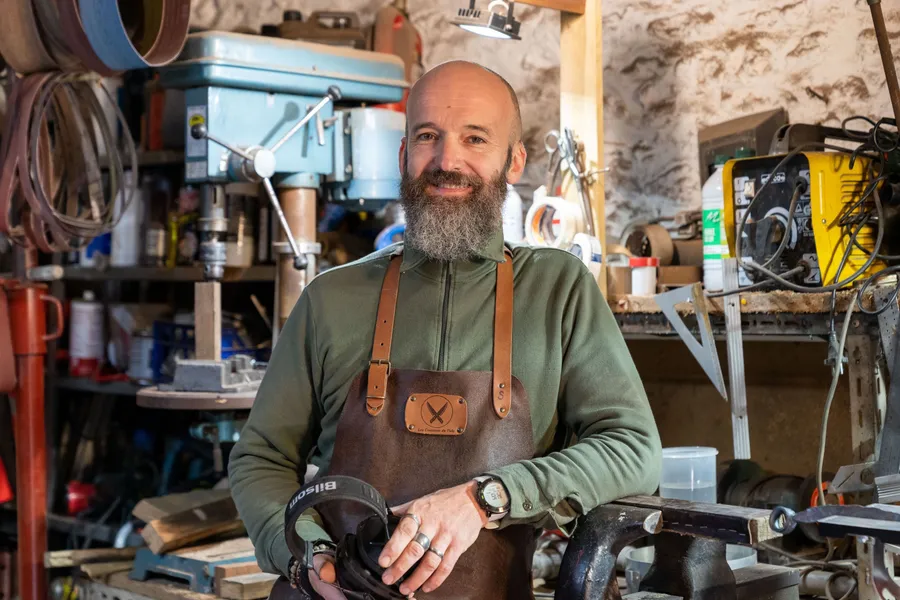 Stéphane: Artisan Coutelier in Villiers-Adam