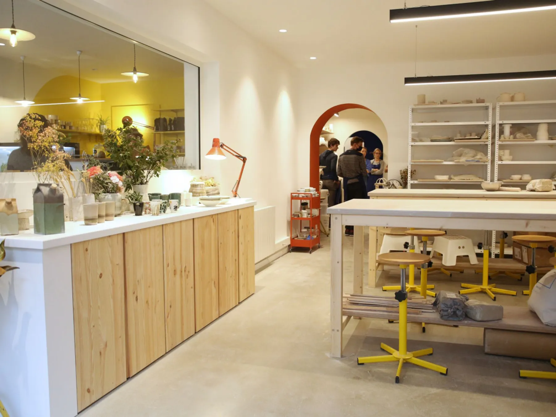 Découvrez les secrets du tour de céramiste en 2 sessions - Image n°1 - Wecandoo