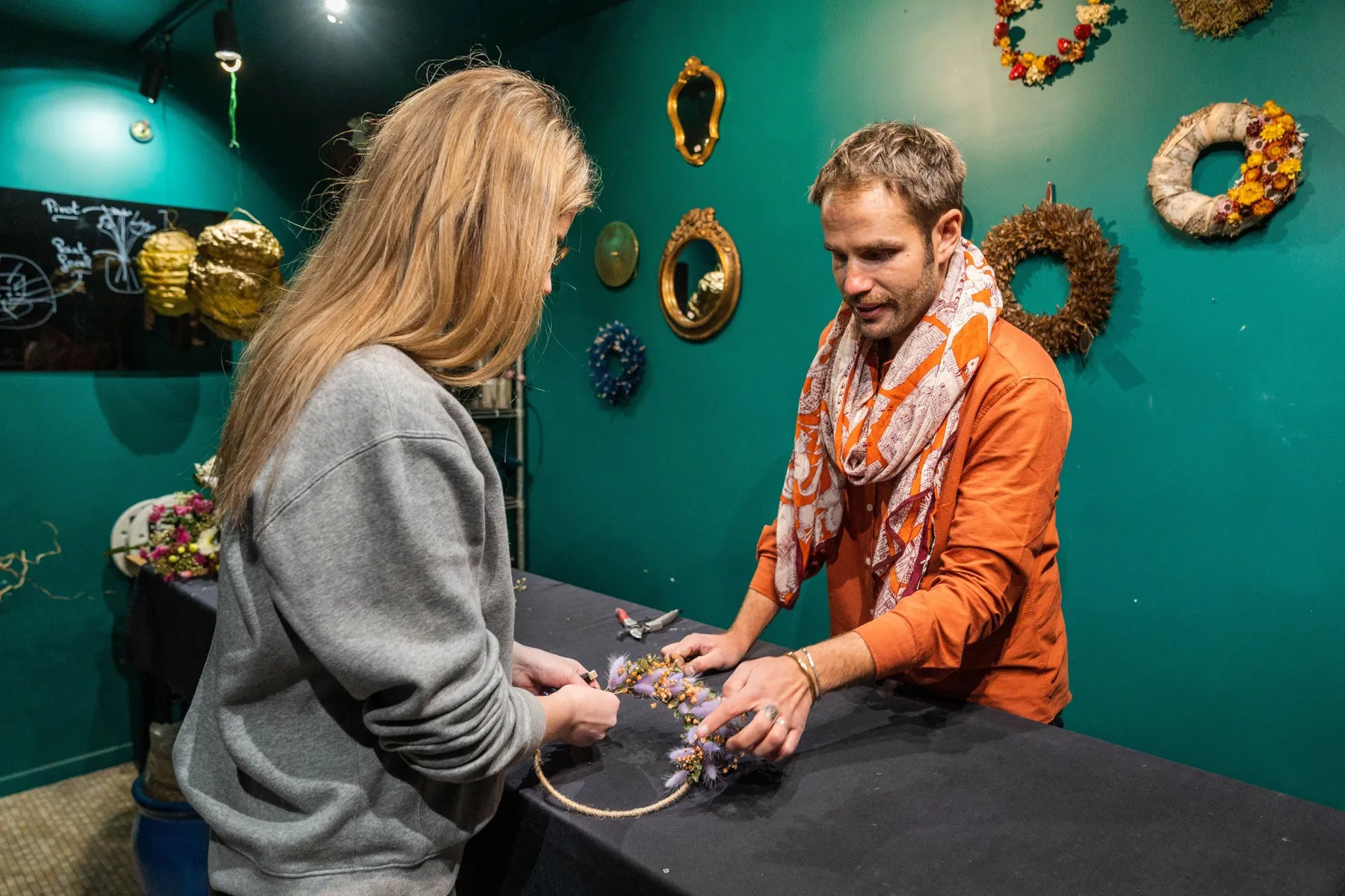 Créez votre couronne murale en fleurs séchées - Image n°3 - Wecandoo
