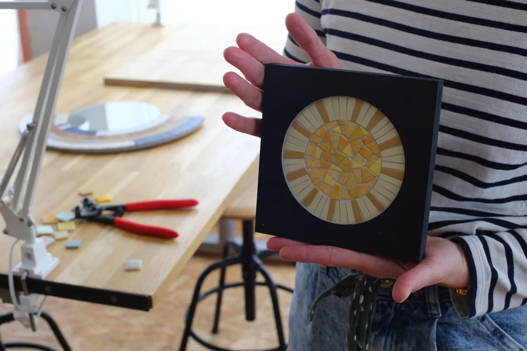 Réalisez votre cadre de décoration en mosaïque - Image n°2 - Wecandoo