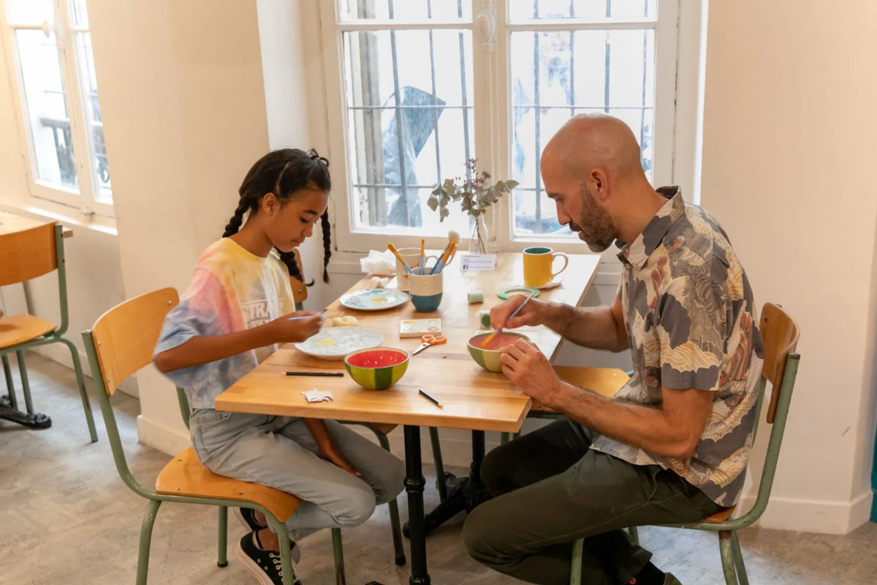 Décorez votre vaisselle en famille - Image n°3 - Wecandoo
