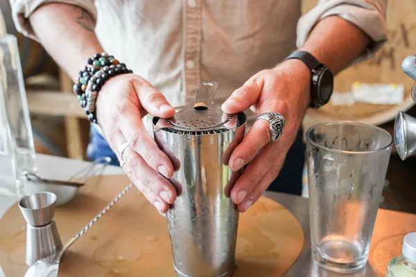 Réalisez vos cocktails avec Baptiste - Image n°3 - Wecandoo