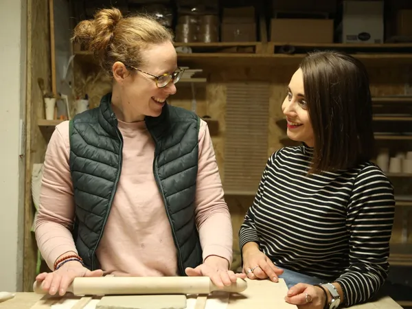 Modelez et décorez à la gravure votre duo d'assiettes - Image n°2 - Wecandoo