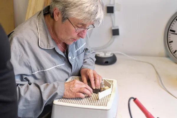 Découvrez l'art du vitrail - Image n°2 - Wecandoo