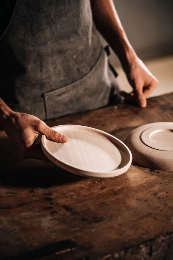 Développez vos connaissances en tour à bois et fabriquez une assiette - Image n°2 - Wecandoo