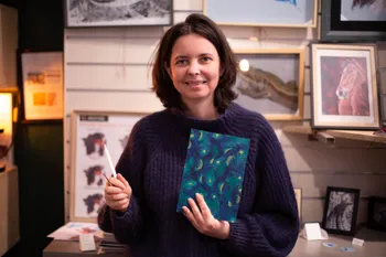 Amandine : Relieuse à Clermont-Ferrand