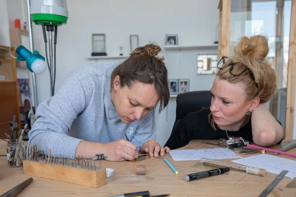 Réalisez votre bague sertie en argent - Image n°2 - Wecandoo