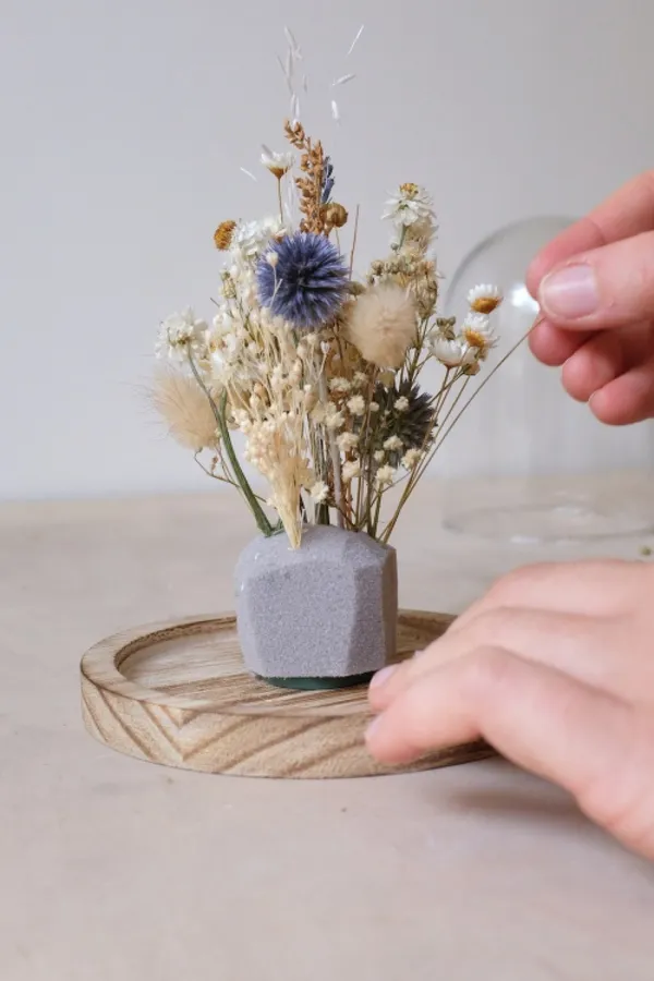 Créez votre petit globe fleuri - Image n°3 - Wecandoo