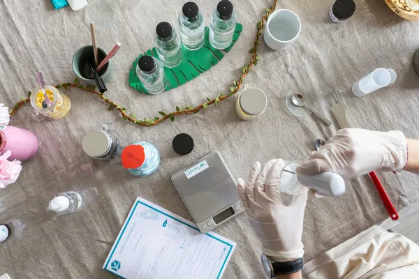 Créez votre duo soin du visage en laboratoire - Image n°4 - Wecandoo