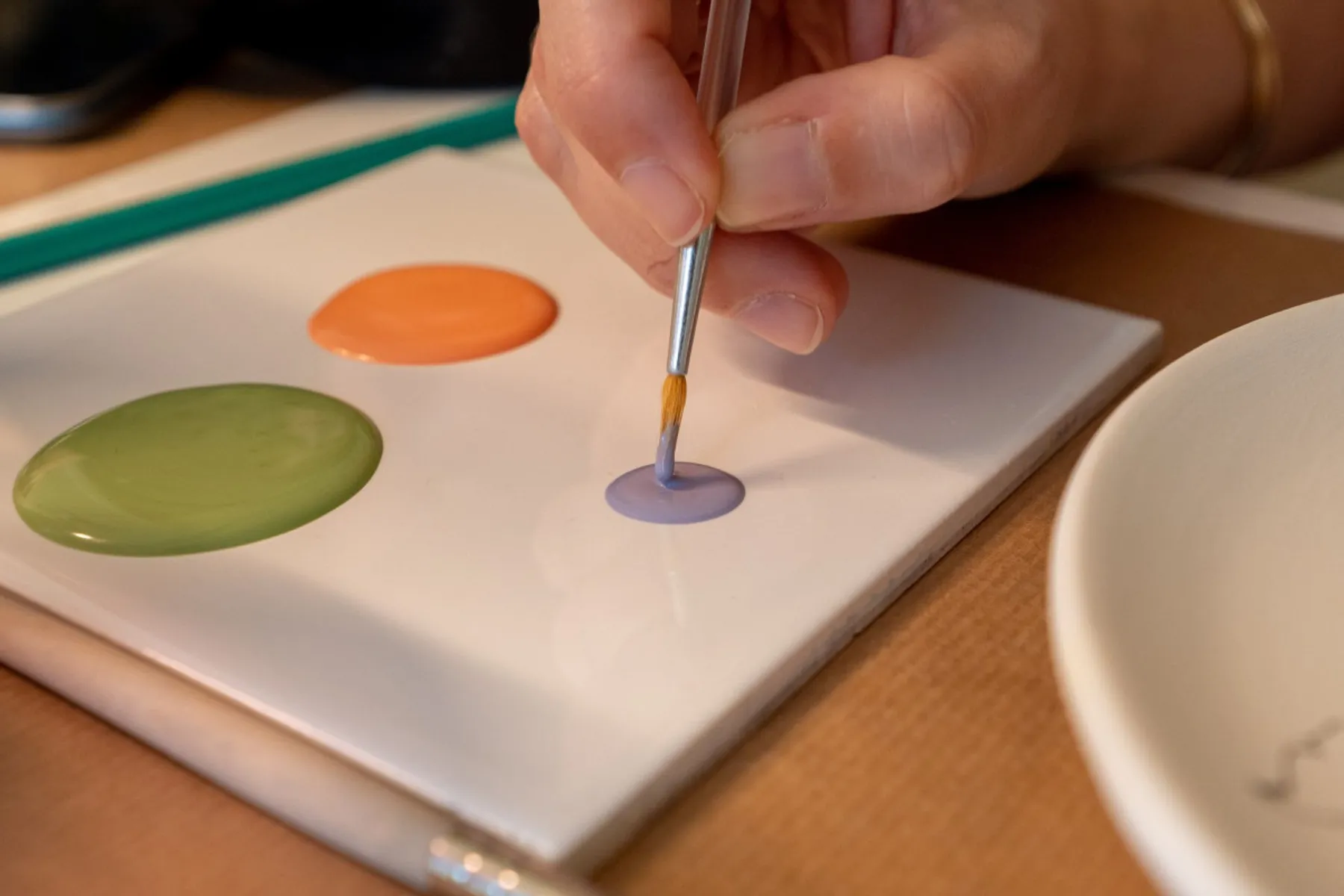 Décorez votre objet en céramique avec Gail - Image n°2 - Wecandoo