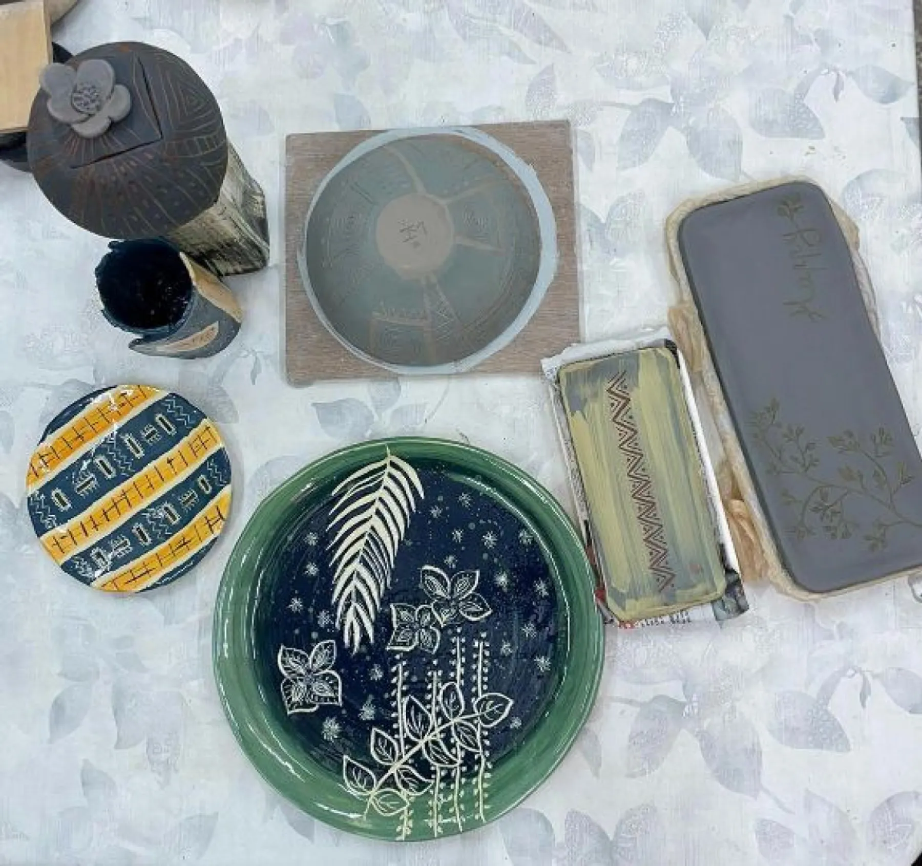 Découvrez le décor et la gravure sur céramique - Image n°1 - Wecandoo