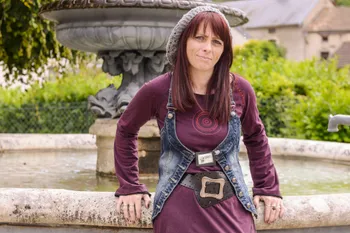 Charlène: Créatrice d'accessoires en chambre à air in Côte-d'Or (21)