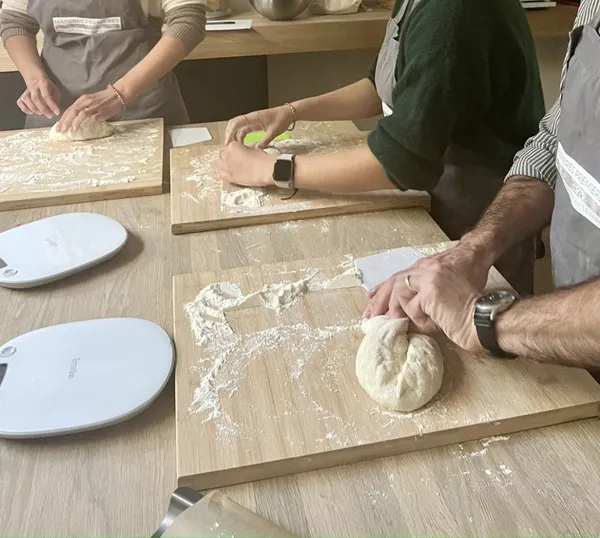 Make your own organic sourdough baguette with honeycombed dough - Image n°3 - Wecandoo