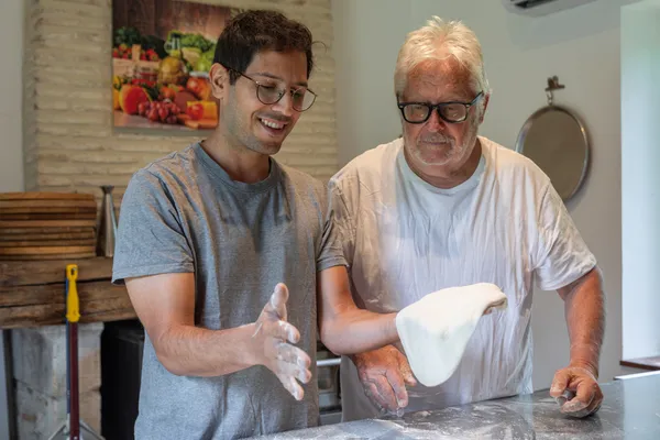 Initiez-vous à la fabrication de pizza artisanale avec un Champion du Monde - Image n°2 - Wecandoo