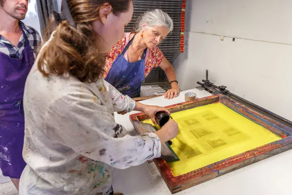 Réalisez vos cartes postales en linogravure - Image n°3 - Wecandoo