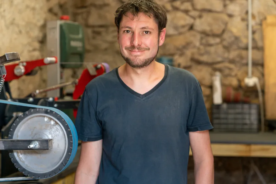 Julien : Coutelier à Milau