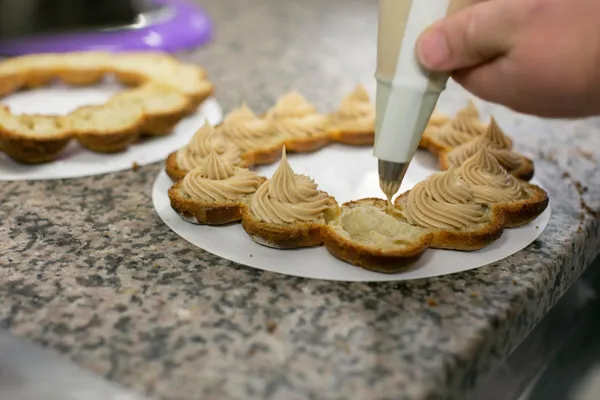 Elaborez un Paris-Brest - Image n°2 - Wecandoo