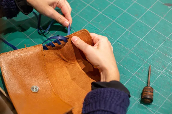 Wecandoo - Réalisez votre sac bandoulière en cuir