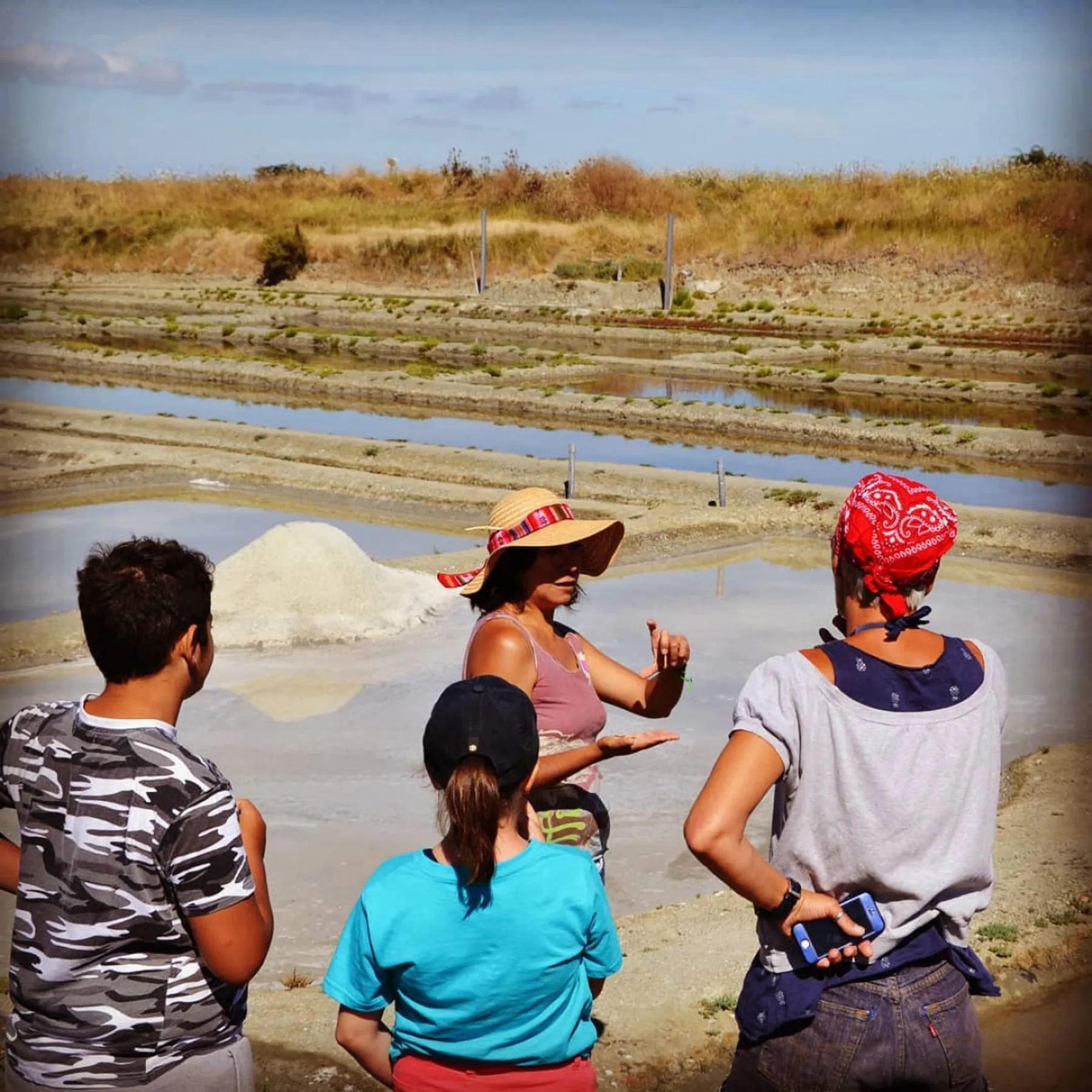 Visitez des salines et récoltez votre fleur de sel - Image n°2 - Wecandoo