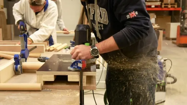 Fabriquez votre tabouret en bois à la main - Image n°4 - Wecandoo