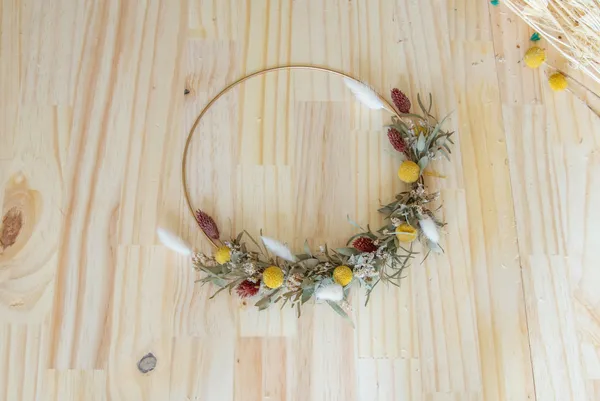 Créez votre couronne de fleurs séchées - Afbeelding nr. 4 - Wecandoo
