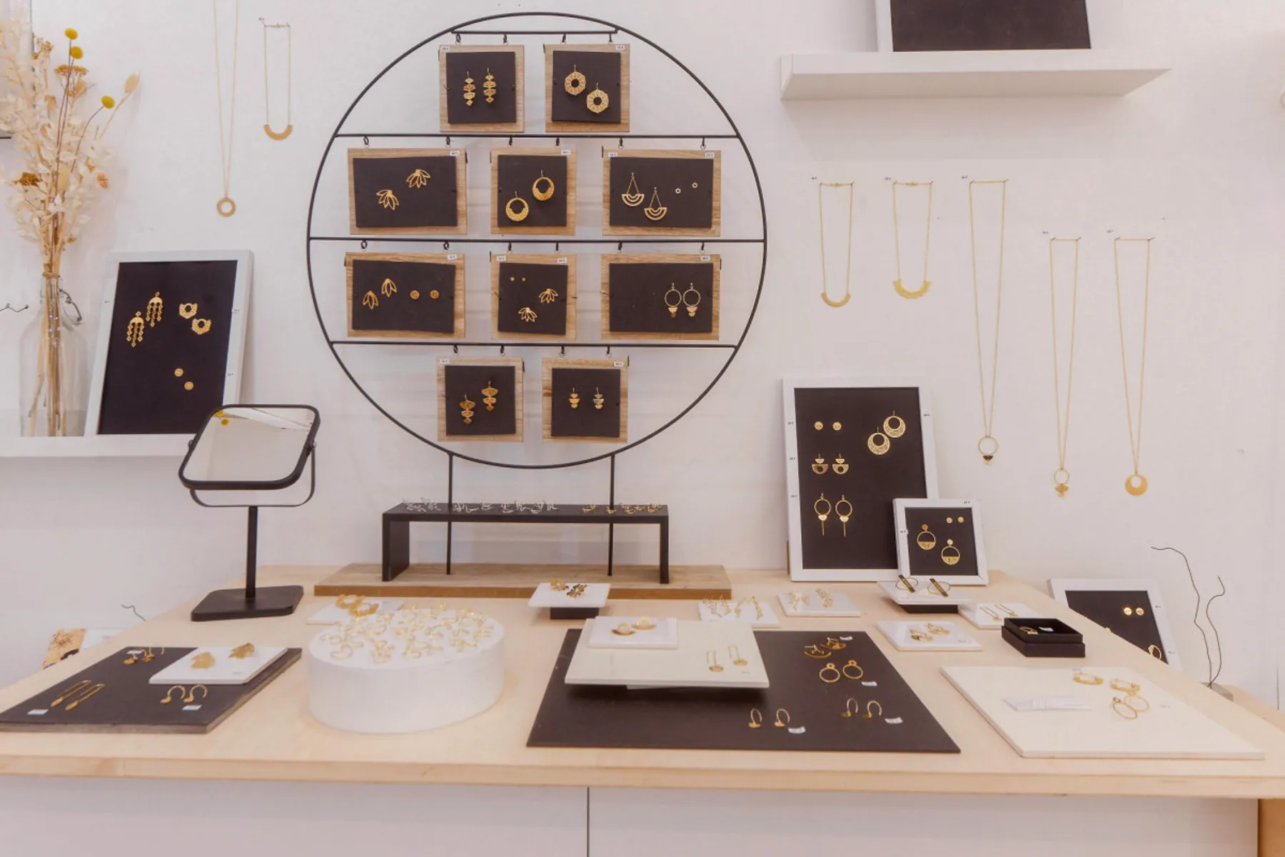 Créez vos boucles d'oreille en laiton plaquées or - Image n°2 - Wecandoo