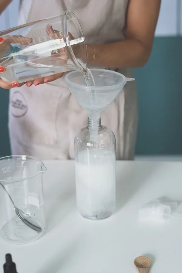 Sensibilisez votre équipe et réalisez vos produits ménagers naturels en groupe - Image n°1 - Wecandoo