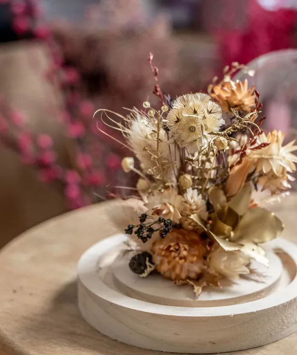 Wecandoo - Créez votre cloche de fleurs séchées