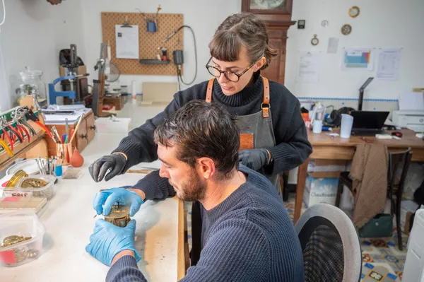 Initiez-vous à l'horlogerie ancienne - Image n°4 - Wecandoo