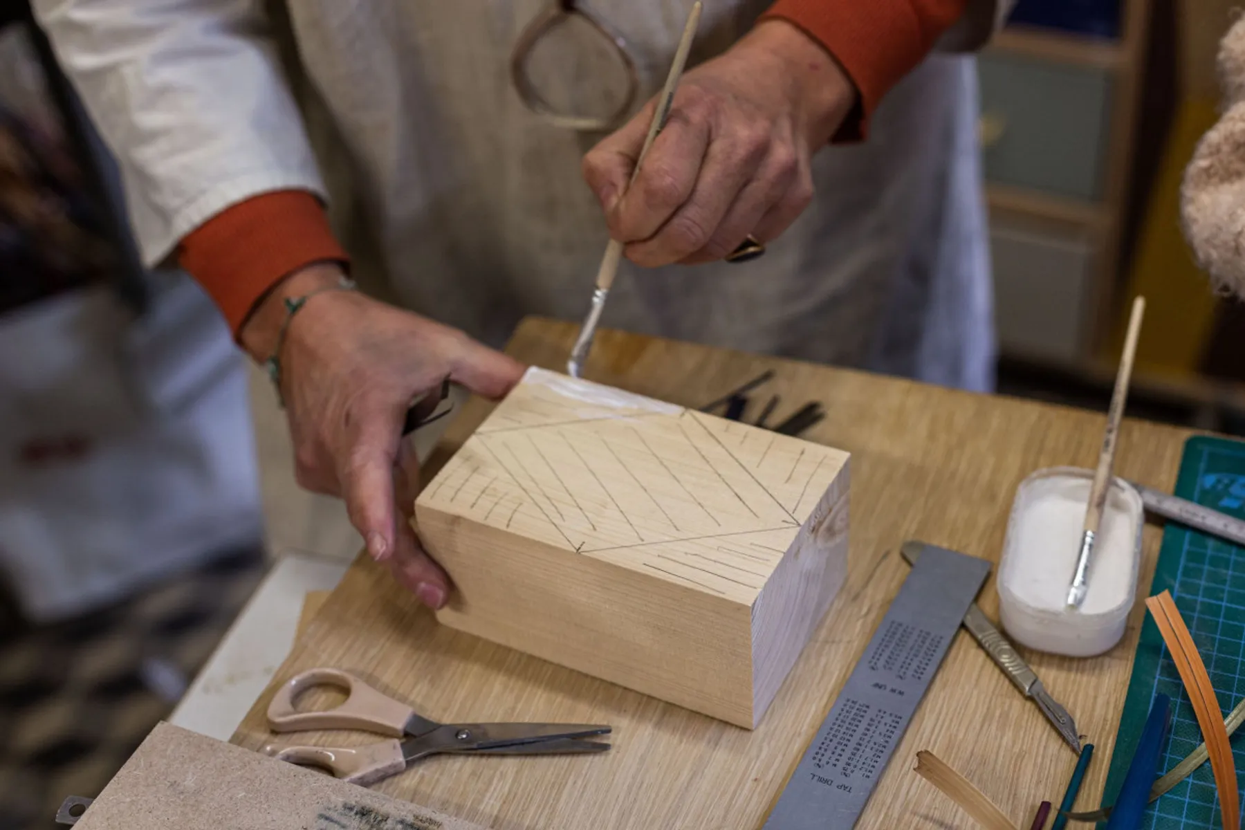 Créez votre lampe en marqueterie de paille - Afbeelding nr. 2 - Wecandoo